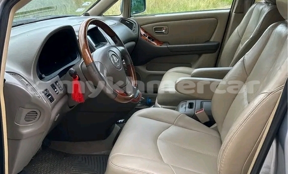 Acheter Occasion Voiture Lexus RX 300 Autre à Chbar Mon, Kampong Speu Province Acheter Occasion Voiture Lexus RX 300 Autre à Chbar Mon, Kampong Speu Province