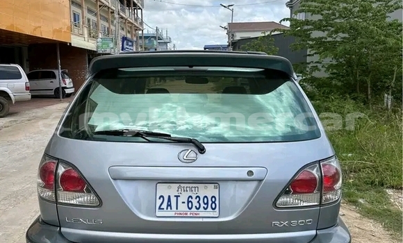 Acheter Occasion Voiture Lexus RX 300 Autre à Chbar Mon, Kampong Speu Province Acheter Occasion Voiture Lexus RX 300 Autre à Chbar Mon, Kampong Speu Province