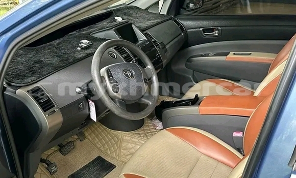 Acheter Occasion Voiture Toyota Prius Autre à Chbar Mon, Kampong Speu Province Acheter Occasion Voiture Toyota Prius Autre à Chbar Mon, Kampong Speu Province