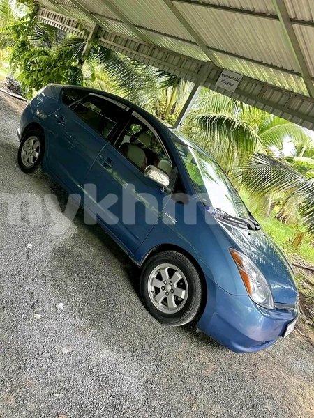 Big with watermark toyota prius kampong speu province chbar mon 9388