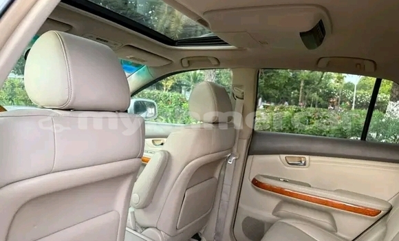 Acheter Occasion Voiture Lexus NX Blanc à Chbar Mon, Kampong Speu Province Acheter Occasion Voiture Lexus NX Blanc à Chbar Mon, Kampong Speu Province