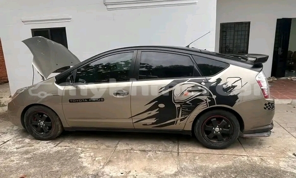 Acheter Occasion Voiture Toyota Prius Autre à Chbar Mon, Kampong Speu Province Acheter Occasion Voiture Toyota Prius Autre à Chbar Mon, Kampong Speu Province