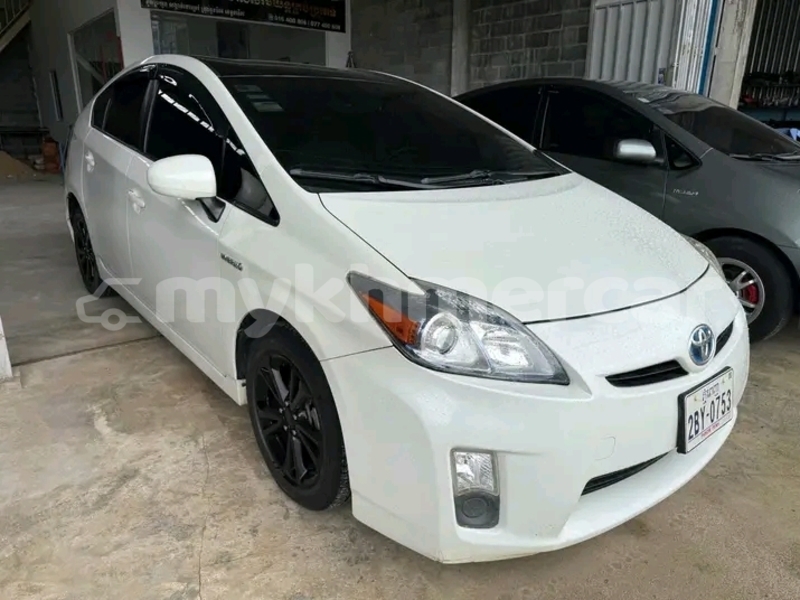 Big with watermark toyota prius kampong speu province chbar mon 9396