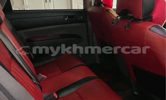 Acheter Occasion Voiture Toyota Prius Blanc à Chbar Mon, Kampong Speu Province Acheter Occasion Voiture Toyota Prius Blanc à Chbar Mon, Kampong Speu Province