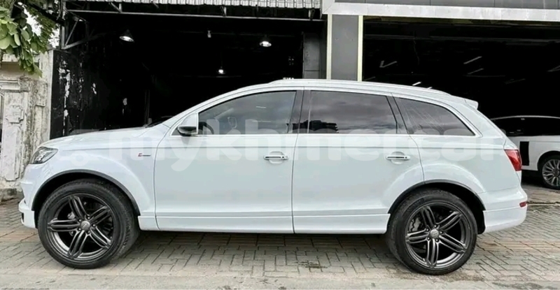 Big with watermark audi q7 kampong speu province chbar mon 9404