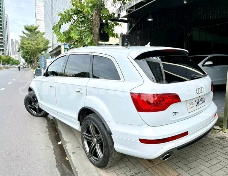 Big with watermark audi q7 kampong speu province chbar mon 9404