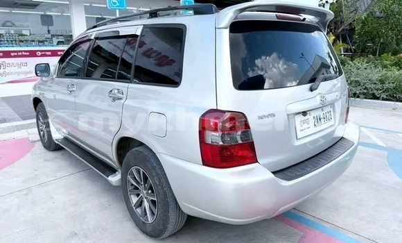 Acheter Occasion Voiture Toyota Highlander Autre à Chbar Mon, Kampong Speu Province Acheter Occasion Voiture Toyota Highlander Autre à Chbar Mon, Kampong Speu Province
