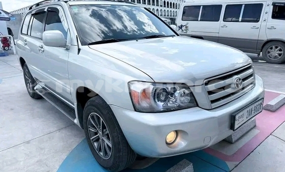Acheter Occasion Voiture Toyota Highlander Autre à Chbar Mon, Kampong Speu Province Acheter Occasion Voiture Toyota Highlander Autre à Chbar Mon, Kampong Speu Province