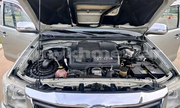 Acheter Occasion Voiture Toyota Hiluxe VIGO Autre à Chbar Mon, Kampong Speu Province Acheter Occasion Voiture Toyota Hiluxe VIGO Autre à Chbar Mon, Kampong Speu Province