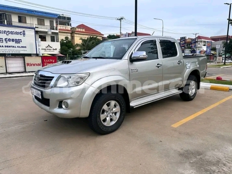 Big with watermark toyota hiluxe vigo kampong speu province chbar mon 9414