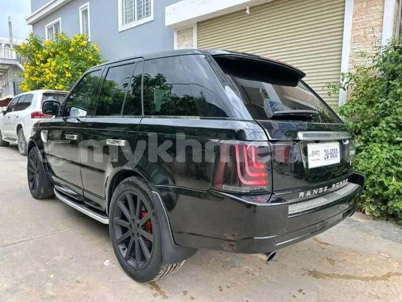 Big with watermark range rover evoque kampong speu province chbar mon 9415