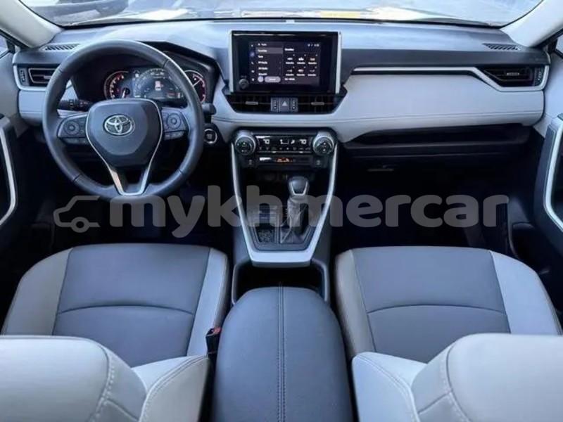 Big with watermark toyota rav4 kampong speu province chbar mon 9569