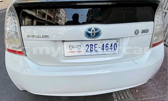 Buy Used Toyota Prius White Car in Cheom Ksan in Preah Vihear Province Buy Used Toyota Prius White Car in Cheom Ksan in Preah Vihear Province