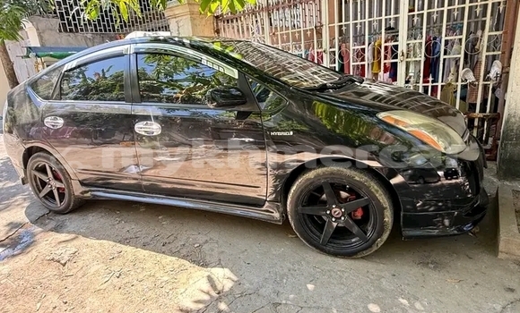 Buy Used Toyota Prius Black Car in Chbar Mon in Kampong Speu Province Buy Used Toyota Prius Black Car in Chbar Mon in Kampong Speu Province