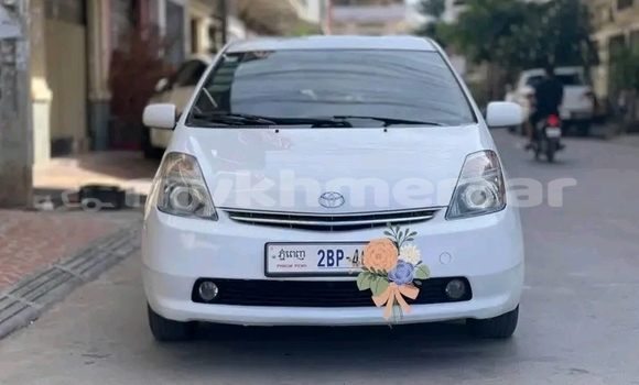 Buy Used Toyota Prius White Car in Chbar Mon in Kampong Speu Province Buy Used Toyota Prius White Car in Chbar Mon in Kampong Speu Province