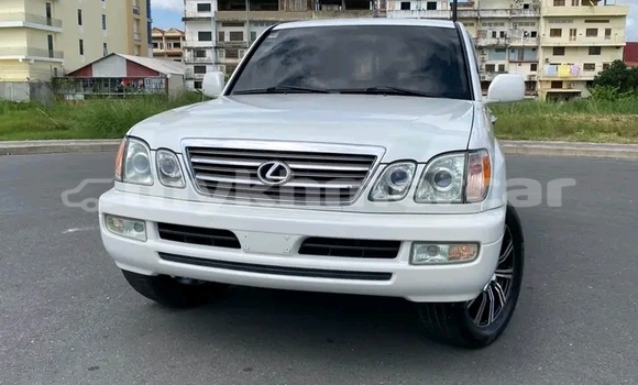 Buy Used Lexus LX 570 White Car in Kampong Cham in Kampong Cham Province Buy Used Lexus LX 570 White Car in Kampong Cham in Kampong Cham Province