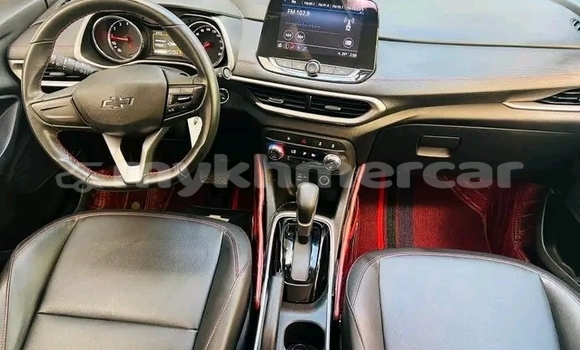 Buy Used Chevrolet Tracker White Car in Chbar Mon in Kampong Speu Province