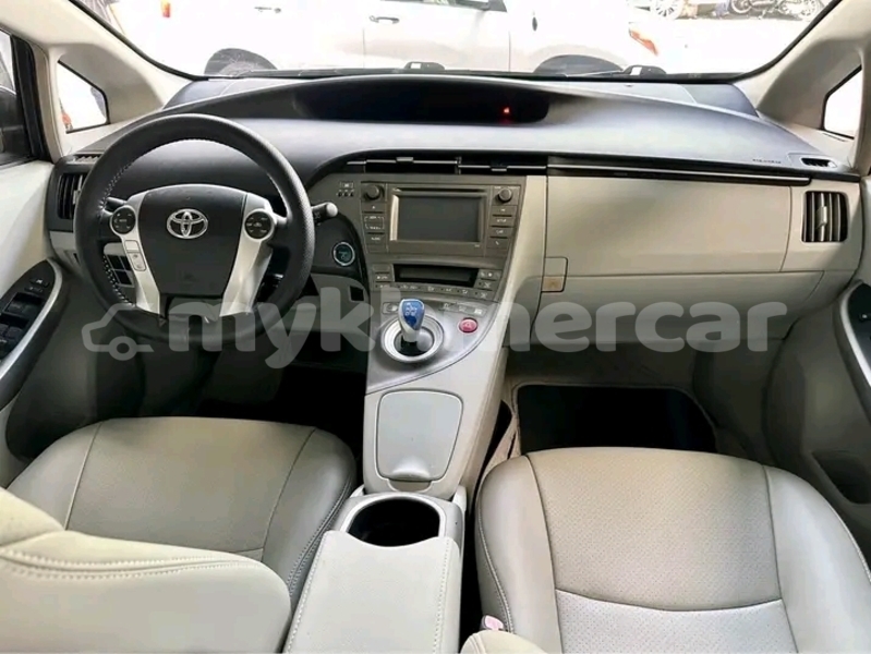 Big with watermark toyota prius kampong cham province kampong cham 9601