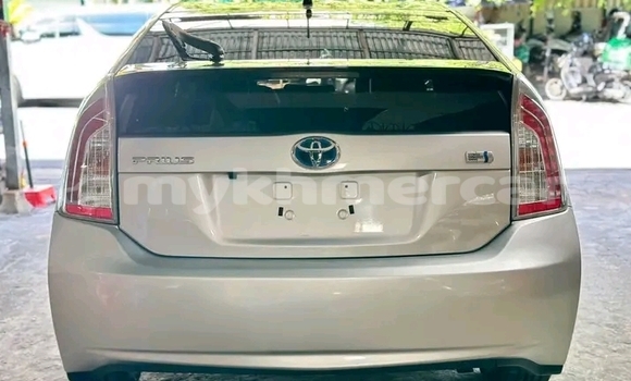 Buy Used Toyota Prius Other Car in Kampong Cham in Kampong Cham Province Buy Used Toyota Prius Other Car in Kampong Cham in Kampong Cham Province