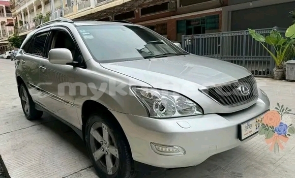 Buy Used Lexus LX 570 Other Car in Chbar Mon in Kampong Speu Province Buy Used Lexus LX 570 Other Car in Chbar Mon in Kampong Speu Province