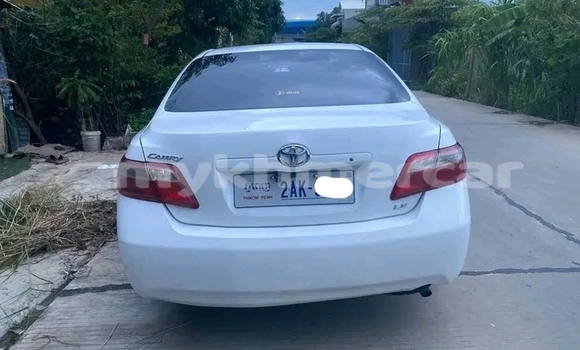Buy Used Toyota Camry White Car in Chbar Mon in Kampong Speu Province Buy Used Toyota Camry White Car in Chbar Mon in Kampong Speu Province