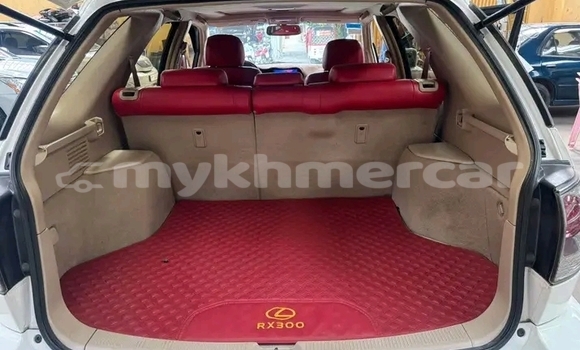 Buy Used Lexus RX 300 White Car in Chbar Mon in Kampong Speu Province Buy Used Lexus RX 300 White Car in Chbar Mon in Kampong Speu Province