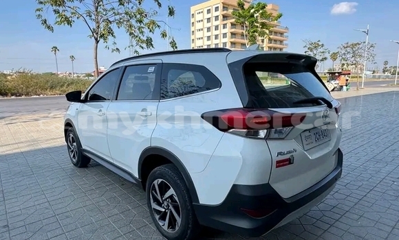 Buy Used Toyota Rush White Car in Chbar Mon in Kampong Speu Province Buy Used Toyota Rush White Car in Chbar Mon in Kampong Speu Province