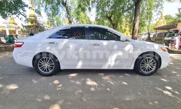 Buy Used Toyota Camry White Car in Chbar Mon in Kampong Speu Province Buy Used Toyota Camry White Car in Chbar Mon in Kampong Speu Province
