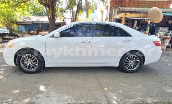 Buy Used Toyota Camry White Car in Chbar Mon in Kampong Speu Province Buy Used Toyota Camry White Car in Chbar Mon in Kampong Speu Province