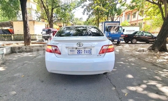 Buy Used Toyota Camry White Car in Chbar Mon in Kampong Speu Province Buy Used Toyota Camry White Car in Chbar Mon in Kampong Speu Province