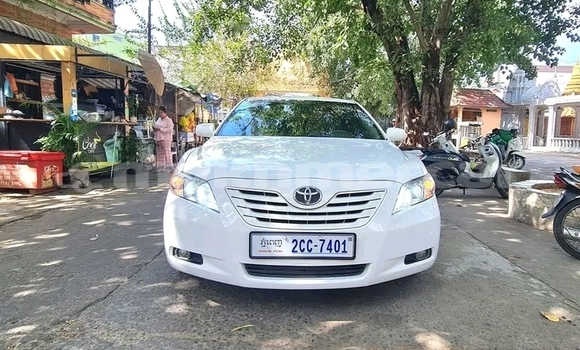 Buy Used Toyota Camry White Car in Chbar Mon in Kampong Speu Province Buy Used Toyota Camry White Car in Chbar Mon in Kampong Speu Province