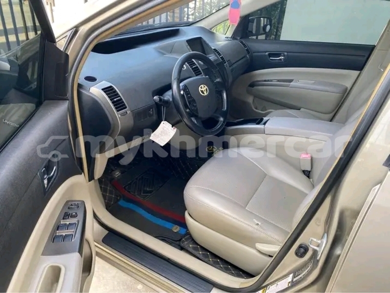 Big with watermark toyota prius kampong speu province chbar mon 9621