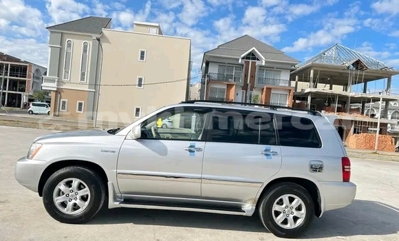 Buy Used Toyota Highlander Other Car in Chbar Mon in Kampong Speu Province Buy Used Toyota Highlander Other Car in Chbar Mon in Kampong Speu Province