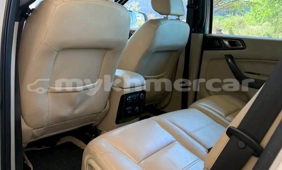 Buy Used Ford Everest White Car in Kampong Cham in Kampong Cham Province Buy Used Ford Everest White Car in Kampong Cham in Kampong Cham Province