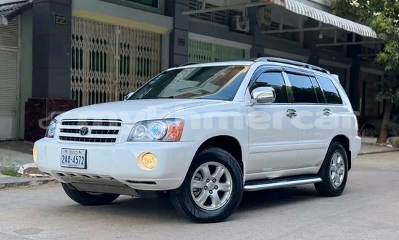 Buy Used Toyota Highlander White Car in Chbar Mon in Kampong Speu Province Buy Used Toyota Highlander White Car in Chbar Mon in Kampong Speu Province