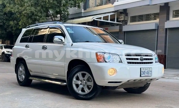 Buy Used Toyota Highlander White Car in Chbar Mon in Kampong Speu Province Buy Used Toyota Highlander White Car in Chbar Mon in Kampong Speu Province
