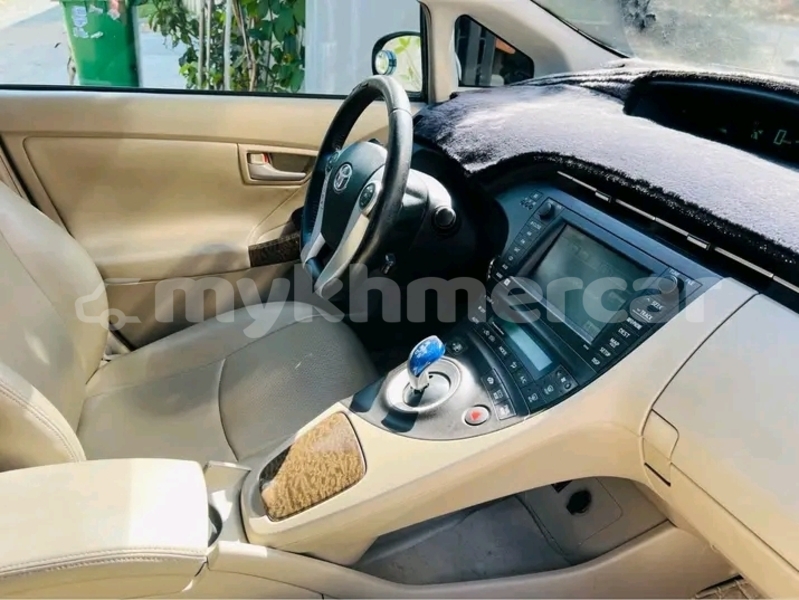 Big with watermark toyota prius kep province kep 9636