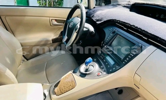 Buy Used Toyota Prius White Car in Kep in Kep Province Buy Used Toyota Prius White Car in Kep in Kep Province