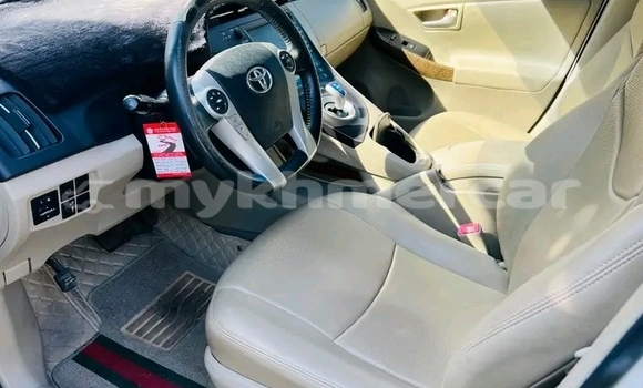 Buy Used Toyota Prius White Car in Kep in Kep Province Buy Used Toyota Prius White Car in Kep in Kep Province