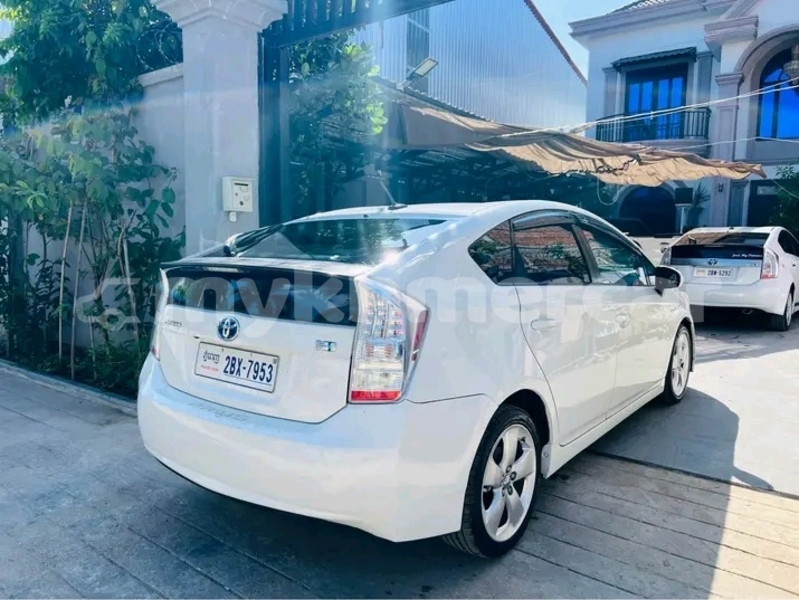 Big with watermark toyota prius kep province kep 9636