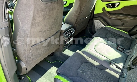 Buy Used Lamborghini Urus Green Car in Kampong Chhnang in Kampong Chhnang Province Buy Used Lamborghini Urus Green Car in Kampong Chhnang in Kampong Chhnang Province