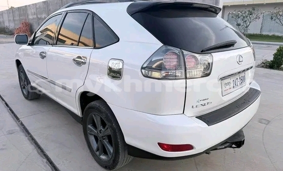 Buy Used Lexus LX White Car in Chbar Mon in Kampong Speu Province Buy Used Lexus LX White Car in Chbar Mon in Kampong Speu Province