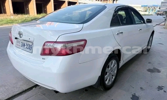 Buy Used Toyota Camry White Car in Chbar Mon in Kampong Speu Province Buy Used Toyota Camry White Car in Chbar Mon in Kampong Speu Province