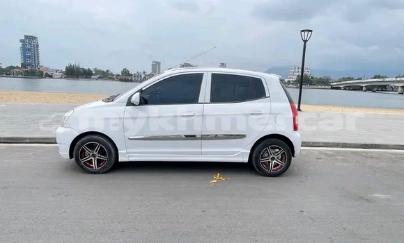Buy Used Toyota Altis White Car in Ta Khmau in Kandal Province Buy Used Toyota Altis White Car in Ta Khmau in Kandal Province