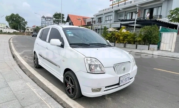 Buy Used Toyota Altis White Car in Ta Khmau in Kandal Province Buy Used Toyota Altis White Car in Ta Khmau in Kandal Province