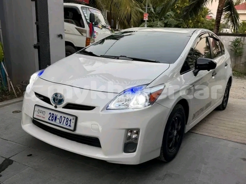Big with watermark toyota prius kampong speu province chbar mon 9655