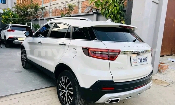 Buy Used Toyota Rush White Car in Chbar Mon in Kampong Speu Province Buy Used Toyota Rush White Car in Chbar Mon in Kampong Speu Province