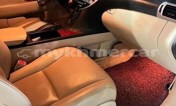 Buy Used Lexus RX 350 White Car in Chbar Mon in Kampong Speu Province