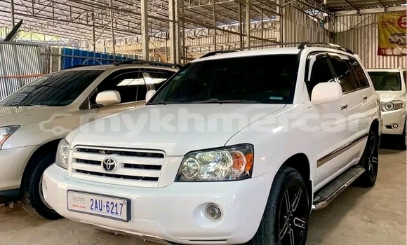 Buy Used Toyota Highlander White Car in Chbar Mon in Kampong Speu Province Buy Used Toyota Highlander White Car in Chbar Mon in Kampong Speu Province