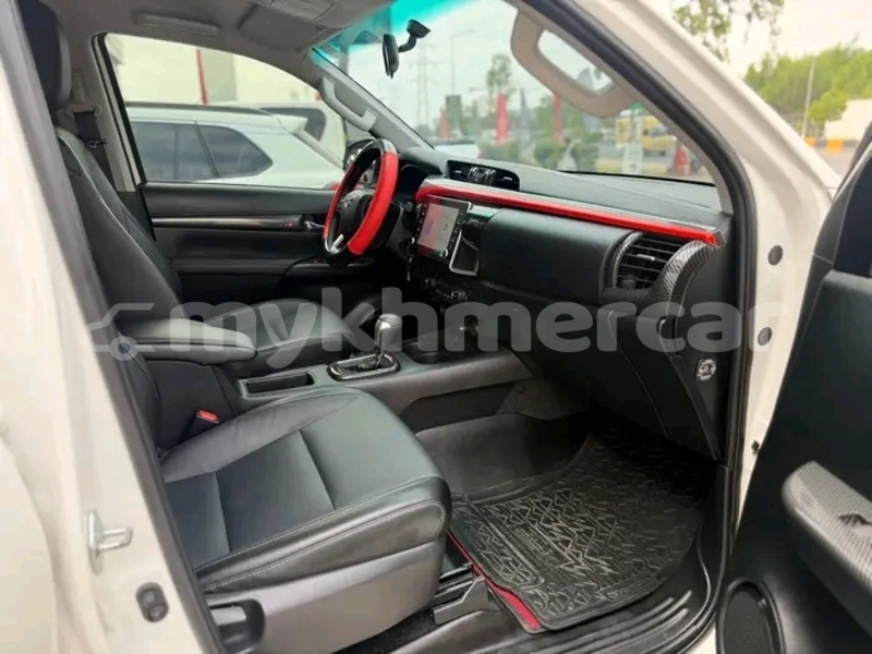 Big with watermark toyota hilux prey veng province neak leung 9661